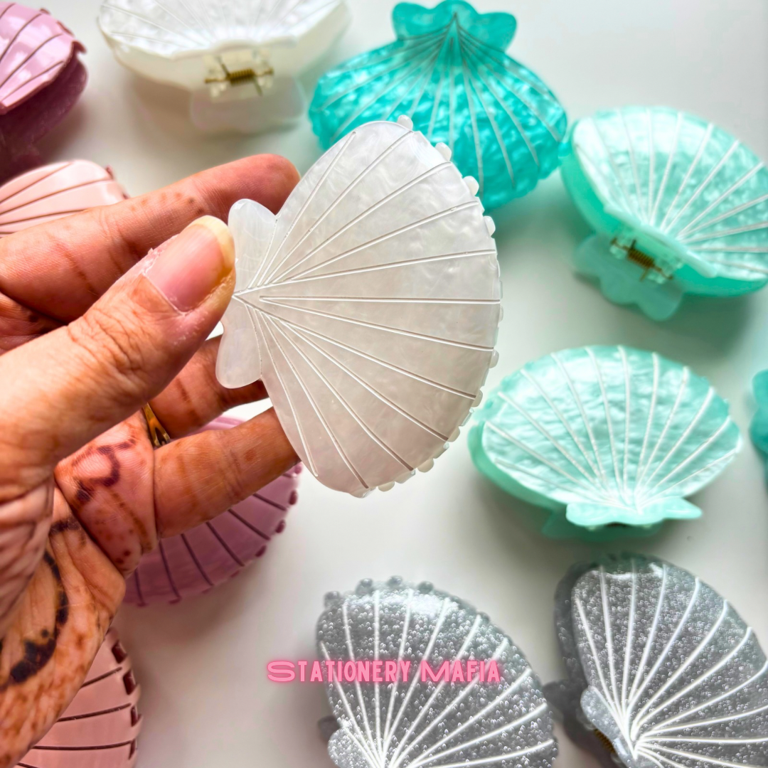 Shell Gradient Claw Clip